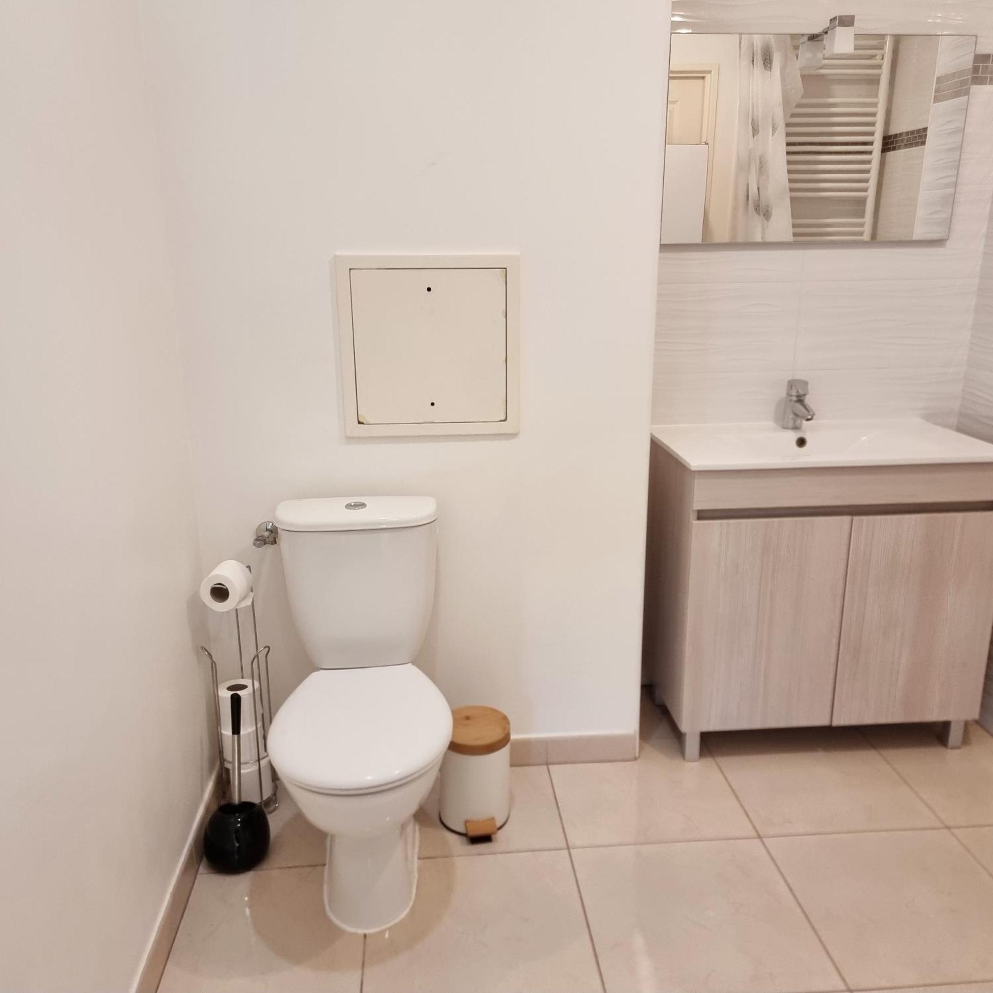 T2 Paris Disneyland Jardin Parking Apartment Noisy-le-Grand